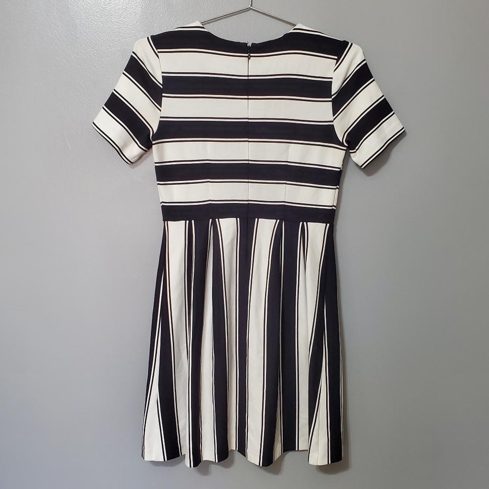 LOFT Black and White Striped Dress Womens Size 4P - Picture 3 of 7